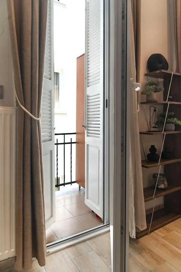 Eclectic Luxury Studio Thessaloniki Apartment